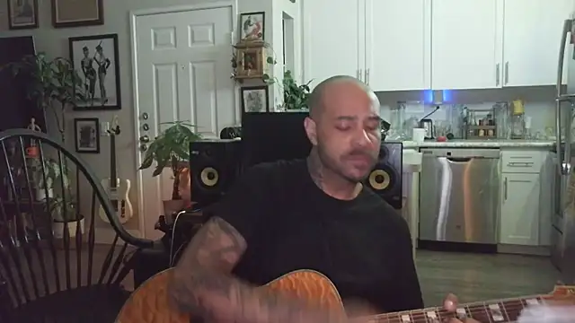 bbcdelux online show from April 19, 2026, 8:04 am