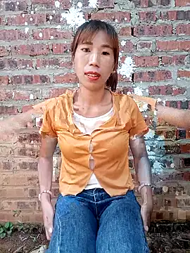 Elena Mia online show from May 15, 2026, 11:47 pm