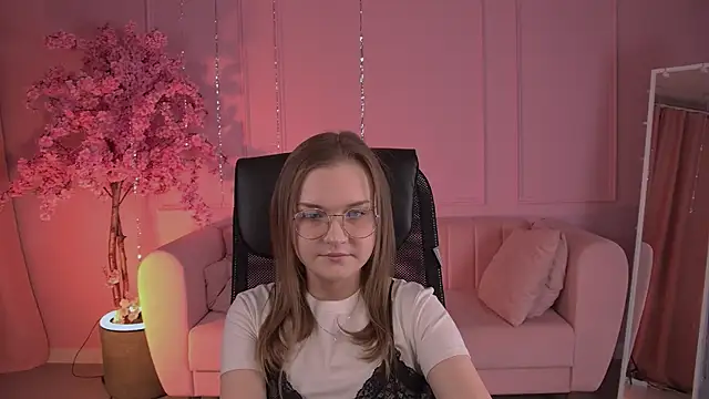 LissaTelor online show from April 17, 2026, 9:34 am