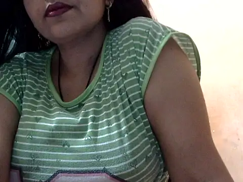 Sexy Mahekk online show from May 26, 2026, 3:43 pm