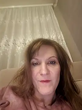 Snapshot of AnnieNet chatting on May 1, 2026, 7:52 pm AnnieNet online show from May 1, 2026, 7:52 pm