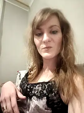 Snapshot of AnnieNet chatting on April 21, 2026, 7:53 pm AnnieNet online show from April 21, 2026, 7:53 pm