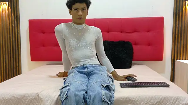 Snapshot of SinBoy_ chatting on June 12, 2026, 10:46 am SinBoy online show from June 12, 2026, 10:46 am