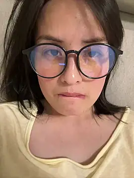 Faye-baby online show from May 4, 2026, 3:48 pm