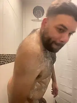 NaughtyVelocity502 online show from April 16, 2026, 11:40 pm