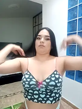 Afrodita Luxx online show from May 4, 2026, 9:06 pm