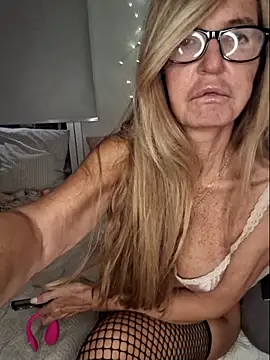 Marianne10 online show from May 21, 2026, 10:51 pm