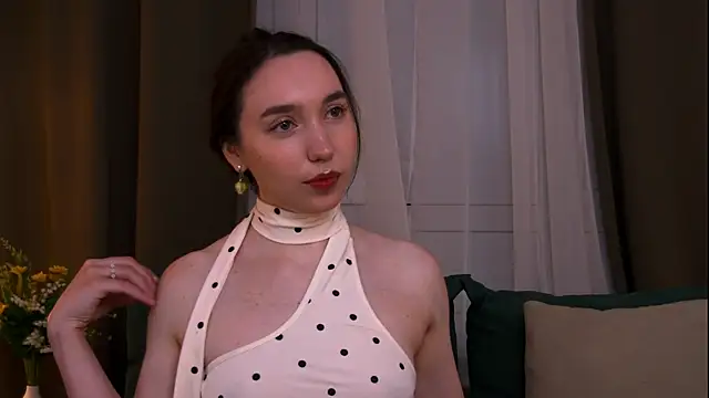 Suzaneey online show from July 6, 2026, 6:54 pm