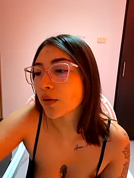 HedaSoler online show from April 20, 2026, 9:05 pm