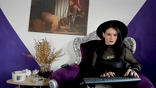 MistressKasandra online show from May 11, 2026, 4:04 pm