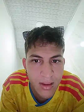 Snapshot of Axel_Romanov chatting on July 17, 2026, 12:24 pm Axel Romanov online show from July 17, 2026, 12:24 pm