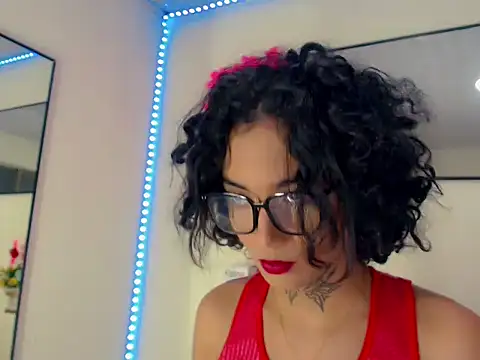 Snapshot of Darianna_A chatting on May 9, 2026, 9:18 pm Darianna A online show from May 9, 2026, 9:18 pm