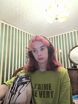 amberrrdolll  online show from June 20, 2026, 12:15 am