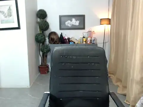 lavandermilk online show from June 27, 2026, 5:52 pm