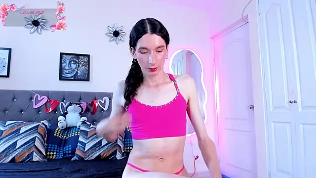 Snapshot of viioleta_queen chatting on July 28, 2026, 7:15 pm viioleta queen online show from July 28, 2026, 7:15 pm
