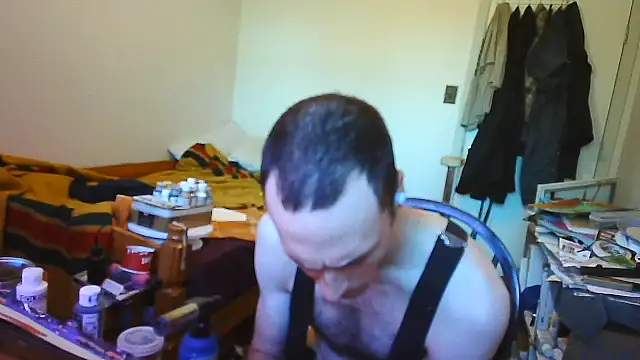 Snapshot of JohnnyMoves chatting on July 10, 2026, 9:59 pm JohnnyMoves online show from July 10, 2026, 9:59 pm