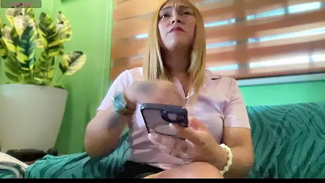hannaBaby lisyos11 online show from June 1, 2026, 6:57 am