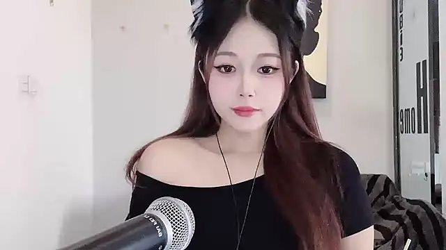 Snapshot of KiKi-011 chatting on June 4, 2026, 8:08 am KiKi-011 online show from June 4, 2026, 8:08 am