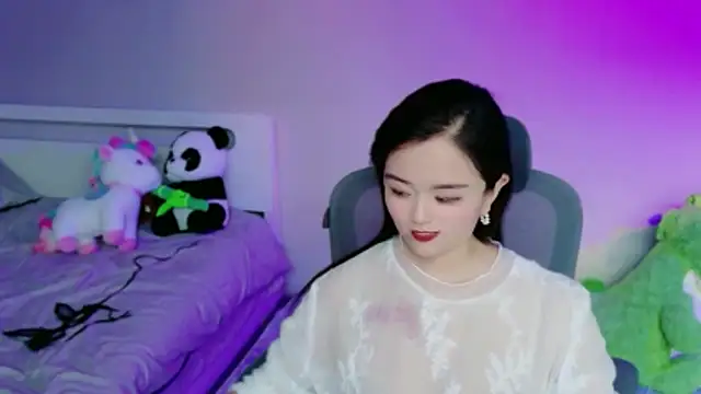 HuiHui26416 online show from May 17, 2026, 9:09 am