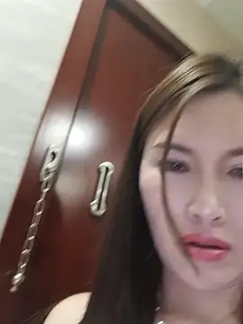 Snapshot of tongtong789 chatting on May 11, 2026, 12:39 pm tongtong789 online show from May 11, 2026, 12:39 pm