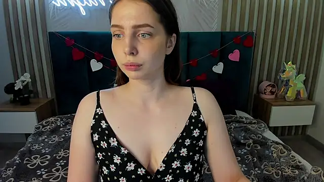 Snapshot of ReneeBlair chatting on June 7, 2026, 1:33 am ReneeBlair online show from June 7, 2026, 1:33 am