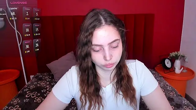 ReneeBlair online show from April 22, 2026, 1:56 am