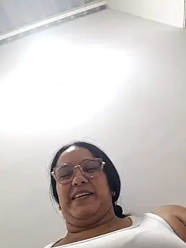 Snapshot of Samanta-42 chatting on June 6, 2026, 11:21 pm Samanta-42 online show from June 6, 2026, 11:21 pm