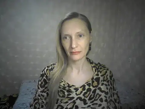 LunaBelle8 online show from May 2, 2026, 5:51 pm