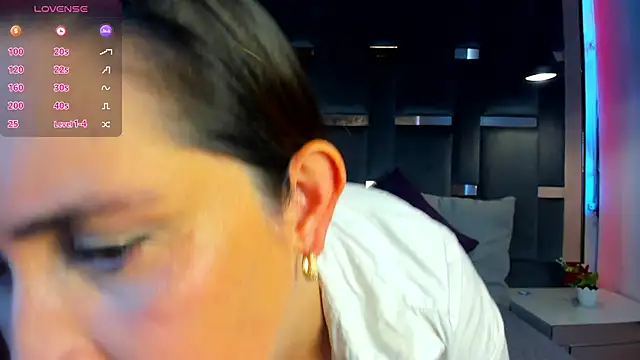 Snapshot of Maturetitsx69 chatting on April 28, 2026, 1:37 pm Maturetitsx69 online show from April 28, 2026, 1:37 pm