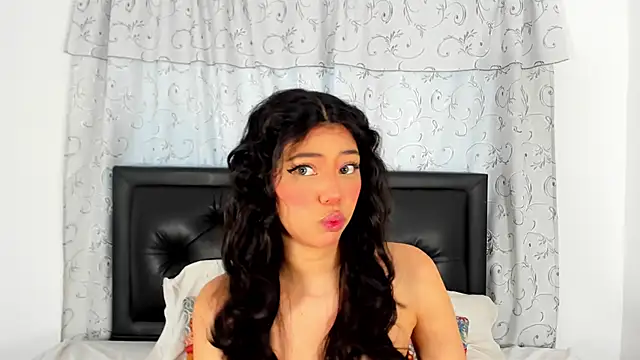 Nathy Pelaez online show from June 4, 2026, 11:59 am