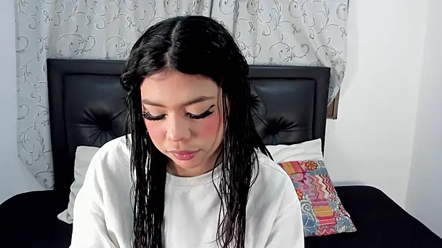 Snapshot of Nathy_Pelaez chatting on June 11, 2026, 3:47 am Nathy Pelaez online show from June 11, 2026, 3:47 am