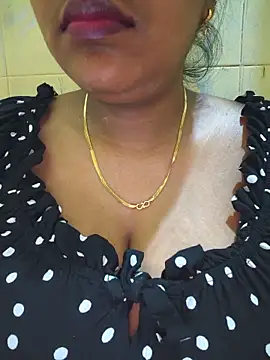 Snapshot of Newragini chatting on May 20, 2026, 10:29 pm Newragini online show from May 20, 2026, 10:29 pm
