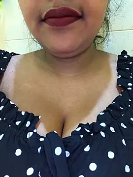 Snapshot of Newragini chatting on May 9, 2026, 7:06 pm Newragini online show from May 9, 2026, 7:06 pm