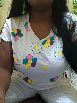 Snapshot of Newragini chatting on April 17, 2026, 8:44 pm Newragini online show from April 17, 2026, 8:44 pm