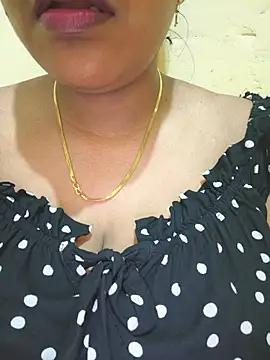 Snapshot of Newragini chatting on May 16, 2026, 5:34 pm Newragini online show from May 16, 2026, 5:34 pm