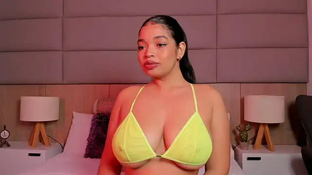 Snapshot of LilyFoox chatting on May 21, 2026, 12:46 pm LilyFoox online show from May 21, 2026, 12:46 pm