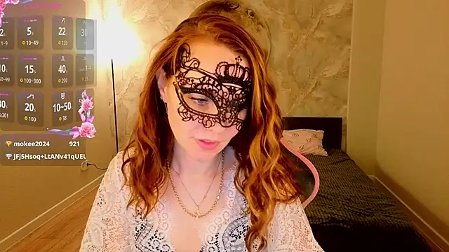 Snapshot of Margo_Kelly chatting on May 19, 2026, 1:56 am Margo Kelly online show from May 19, 2026, 1:56 am