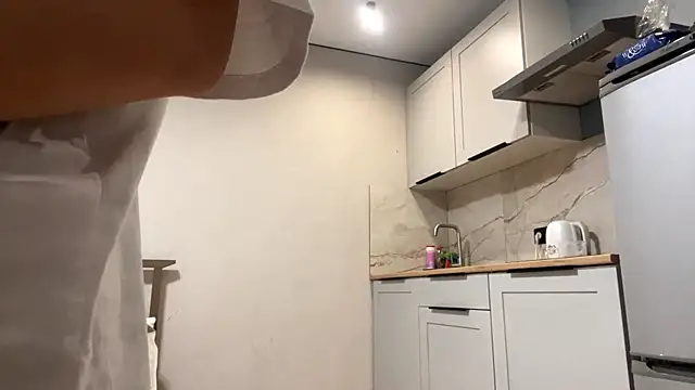 honeydroop online show from April 18, 2026, 7:07 pm