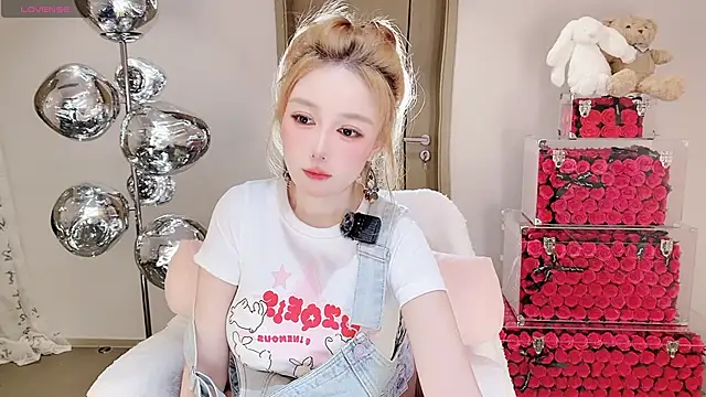 Aeseee- online show from April 29, 2026, 5:30 pm