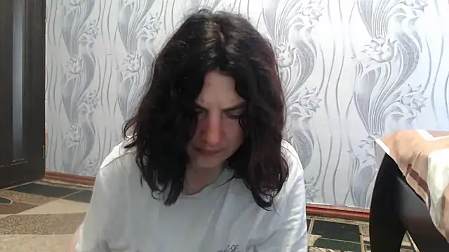 AlinaxJames online show from June 4, 2026, 10:09 am