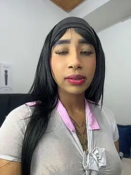 Snapshot of Zaabrina_20 chatting on April 22, 2026, 12:28 am Zaabrina 20 online show from April 22, 2026, 12:28 am