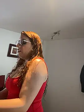 AliceMtz online show from April 28, 2026, 6:34 pm