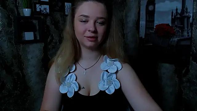 NicoleAura online show from June 1, 2026, 6:35 am