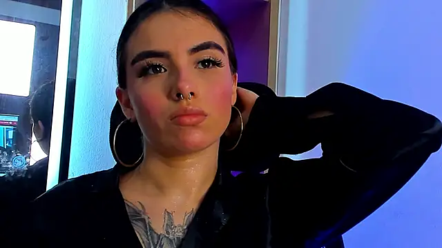 Snapshot of isabella_hv chatting on June 11, 2026, 12:32 am isabella hv online show from June 11, 2026, 12:32 am
