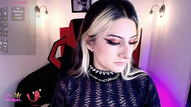 aliceinflames online show from May 13, 2026, 7:54 pm