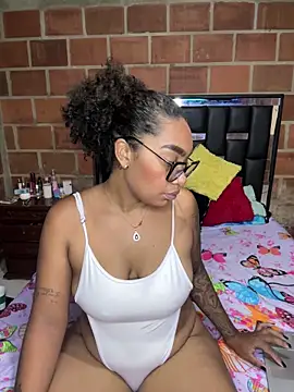 Snapshot of _Piel_Canela chatting on May 11, 2026, 2:24 am Piel Canela online show from May 11, 2026, 2:24 am