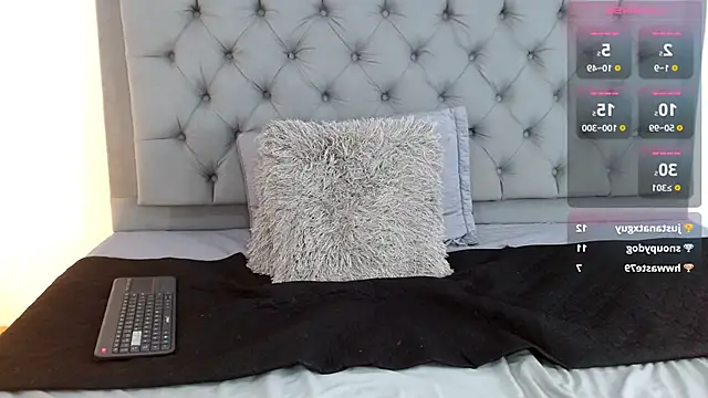 Snapshot of emmyy_lee chatting on May 11, 2026, 4:04 pm emmyy lee online show from May 11, 2026, 4:04 pm