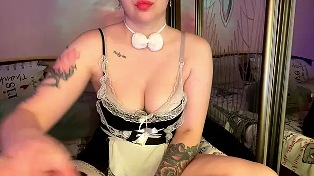 Snapshot of MistiPitzen chatting on May 17, 2026, 10:43 pm MistiPitzen online show from May 17, 2026, 10:43 pm