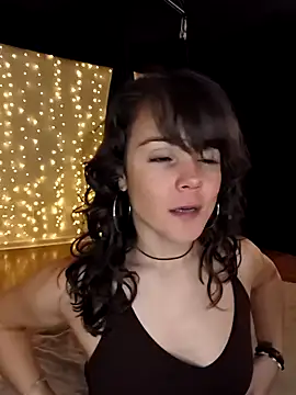 BaileyMFox online show from April 24, 2026, 7:27 pm