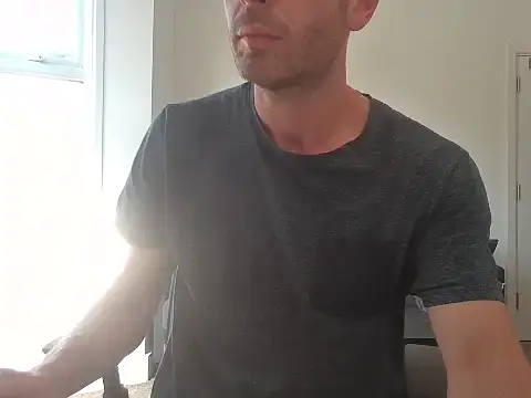 Snapshot of frenchbdmaninlondon chatting on July 13, 2026, 3:33 pm frenchbdmaninlondon online show from July 13, 2026, 3:33 pm